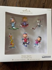 HALLMARK 2007 WINTER SPORTS THE PEANUTS GANG MINIATURE ORNAMENT SET picture
