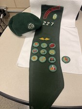 Vtg 1970s Junior Girl Scout Sash & Green Wool Beret Hat Troop 227 Badges Wings picture