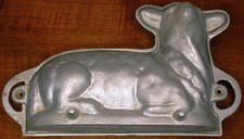 Vintage Heavy Cast Aluminum Two-Piece Easter Lamb/Sheep Cake Baking Mold picture