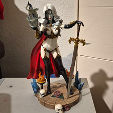 Fantasy Female Warrior Sorceress Resin Figurine, Painted 3D Effect Multicolor picture