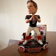 FOCO Joe Burrow Cincinnati Bengals Sports Illustrated LE 71/3000 Bobblehead picture