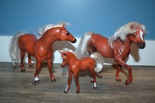 VINTAGE 1988 MARCHON HORSE FIGURE LOT OF 3 WITH FOAL picture