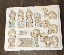 Precious Moments Nativity 12 Pc Set Enesco Porcelain Christmas Figurines Box picture