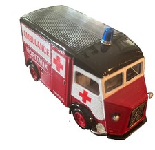 Matchbox Collectibles 1947 Citroën H Van Ambulance NIB w/ COA Limited Edition picture