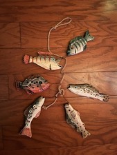 Vintage rustic string of hand carved wooden fish set of 6 tied on twine AA2532 picture