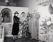 CHICAGO African American Dress Shop c1940s, Black Women, Vintage Photo Reprint picture