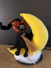 Annalee Dolls 2009 Moonlight Black Cat on Moon Halloween Felt Figurine #300509 picture