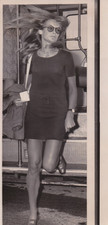 1967 Press Photo Leggy Supermodel and Actress Jean Shrimpton at Heathrow Airport picture