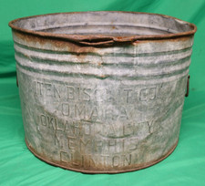 Vintage 1910's 1920's Galvanized ITEN BISCUIT CO. 1 Bushel Pail Bucket & Handles picture
