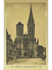 Lisieux - St. Peter's Church and animated forecourt - postcard no. 79 L.L. picture