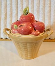 Pfaltzgraff Plymouth Apple Tureen Covered Casserole Bean Pot Basketweave Fall picture