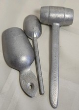 Wilton Columbia PA Metal Scoop, Spoon & Mallet Set Crab Design Silver Original picture