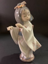 Retired Lladro 6150 Playing the Flute Geisha Girl Porcelain Figurine - AS IS picture