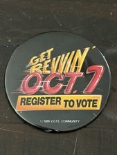 RARE VTG HAROLD WASHINGTON GET REVVIN Oct 7 Register To Vote PINBACK BUTTON PIN picture