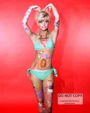 GOLDIE HAWN IN THE TELEVISION PROGRAM 