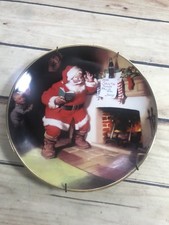 1993 Franklin Mint The Pause That Refreshes Santa Coca-Cola Plate w/Wall Hanger picture