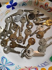 29 Vintage General Motors Keys. 2 Made By Curtis The Rest Briggs & Stratton.... picture