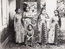 Dutch East Indies Indonesia Young Women Traditional Dress Vtg. Photo 19thC. picture