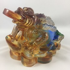 Liuli Crystal Glass Golden Toad - Wealth Charm Ornament – Feng Shui Home Decor picture
