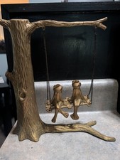 VTG BRASS LOVE FROGS ON TREE SWING SCULPTURE FIGURINE 10