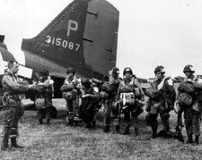 Paratroopers get final instructions for Normandy, D-Day, 8x10 WWII Photo 881 picture