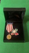 American Academy Of Chefs Orlando 2004 Pin & Medal W/ Display Box picture