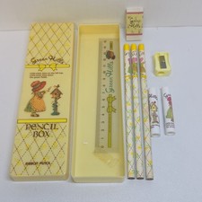 NOS Green Hills Ribbon Yellow Pencil Box Japan Vintage 1981 Complete picture