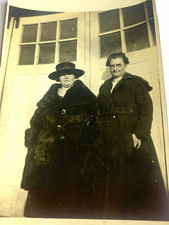 Vtg 1920s original B&W portrait photo fur coat fancy lady’s fashion hat grandma picture