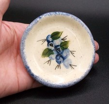 Vtg Maine Spongeware Blueberry Handmade Painted Butter Pat Trinket Dish 3.25