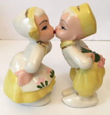 Vintage Yellow Kissing Dutch Boy And Girl Figurines Tiny Chips Gold Trim 5