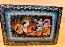 Vintage Ukrainian Lacquer Box Hand Painted 4 x 2 1/2