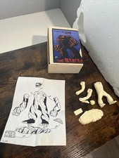 VTG 1990'S DR. TONGUE’S MODEL KIT THE GREAT STONE APE BY SEAN DONAHUE COMPLETE picture