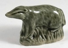 WADE BADGER LIGHT GREEN PARTY CRACKERS BRITISH WILDLIFE 1980 picture