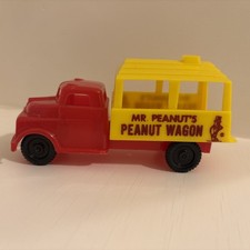 Rare Vintage Mr Peanut’s Peanut Wagon Plastic Toy Truck Planters Pyro Nice picture