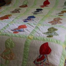 Vtg Sunbonnet Sue Bonnet Sue Applique Quilt Blue, Red, Green, Yellow 68 x 82