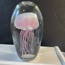 NEW Dynasty Gallery hand-blown glass jellyfish paperweight -Glows in dark/6.5” picture