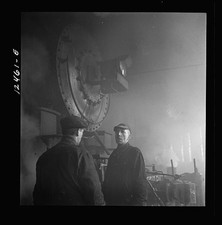 Chicago Illinois Proviso Yard C&NW Railroad Roundhouse 1942 Men Steam Engine picture