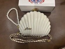 Chanel Beauty Novelty Rhinestone Shell Pearl Bag picture