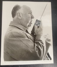 Alfred Hitchcock on the set of The Birds Press Photo 1963. picture