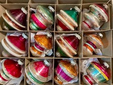 Lot 157 - VTG Shiny Brite Torpedos UFO/Sputnik, Tree-Shaped Ornaments picture