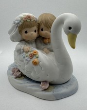 💥2000 ENESCO Precious Moments Our Love Will Flow Eternal #588059 Swan picture
