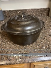 Vtg 1920s-30s Ozark No 8 Cast Iron Dutch Oven with Bail & #530 Lid picture