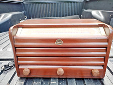 RESTORED VINTAGE 1946 MINERVA MODEL 710 TUBE RADIO STRONG RECEIVER WALNUT WOOD picture