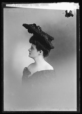 Photo:A.M. Gunn Portrait Woman Large Hat c1903-1905 picture