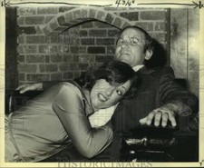 1981 Press Photo Actors Dona Emanuel, Peter Gabb, 
