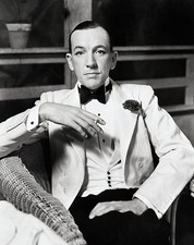 Noel Coward starring in his own play Tonight at 8 30 1936 1930s Old Photo picture