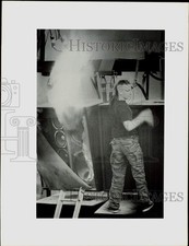 1989 Press Photo Speaker bursts into flame during Metallica concert in Sullivan picture