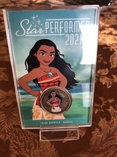 DISNEY Cast Member Exclusive - Disney Central Star Gala Award With Coin.  Rare picture