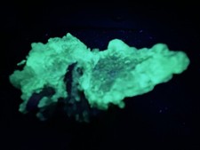 KB:  FANTASTIC BRIGHT SW FL BRIGHT GREEN CLEAR GLASSY HYALITE FROM HUNGARY picture