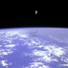 MS Bruce McCandless II STS-41B Challenger EVA Spacewalks 12X12 PHOTOGRAPH picture